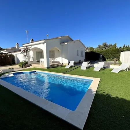 Con Piscina * Les Tres Cales